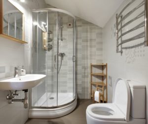 remodel bathroom before selling